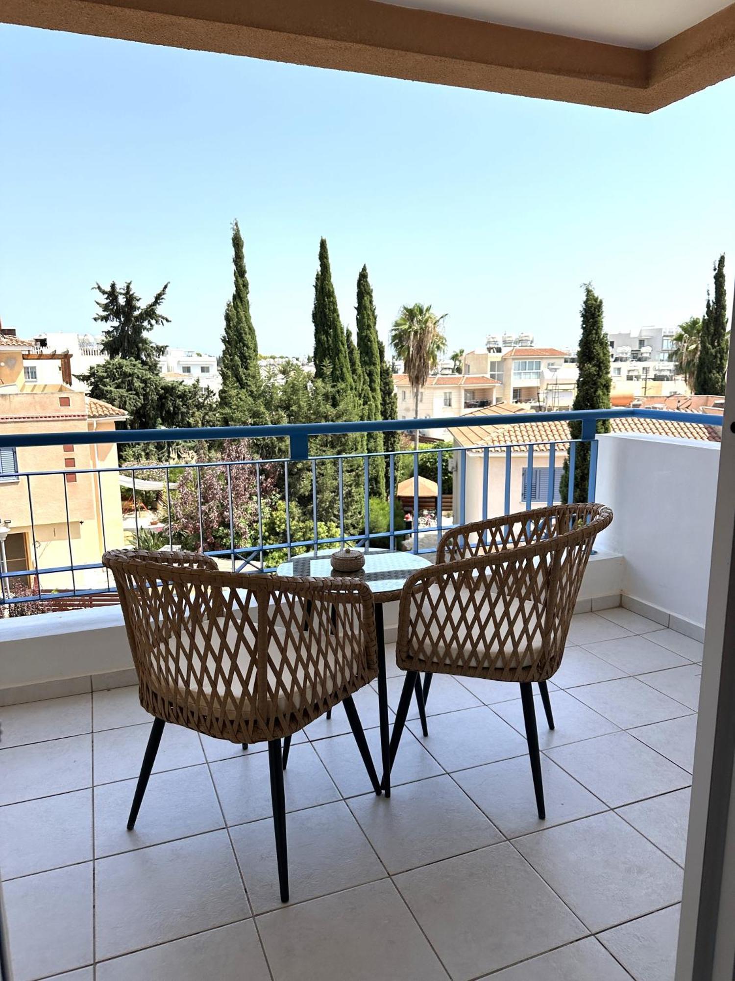 H&O Golden Sun Suite Paphos Buitenkant foto
