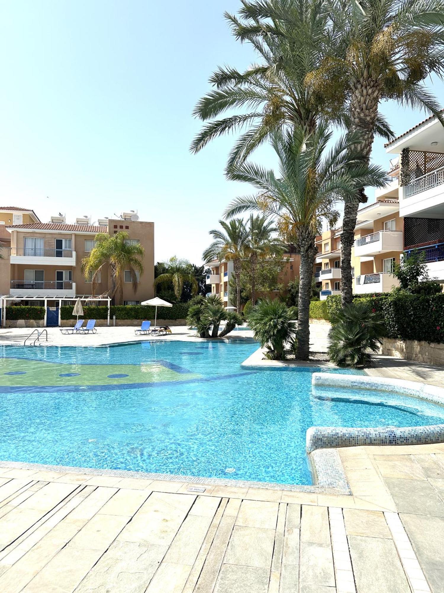 H&O Golden Sun Suite Paphos Buitenkant foto