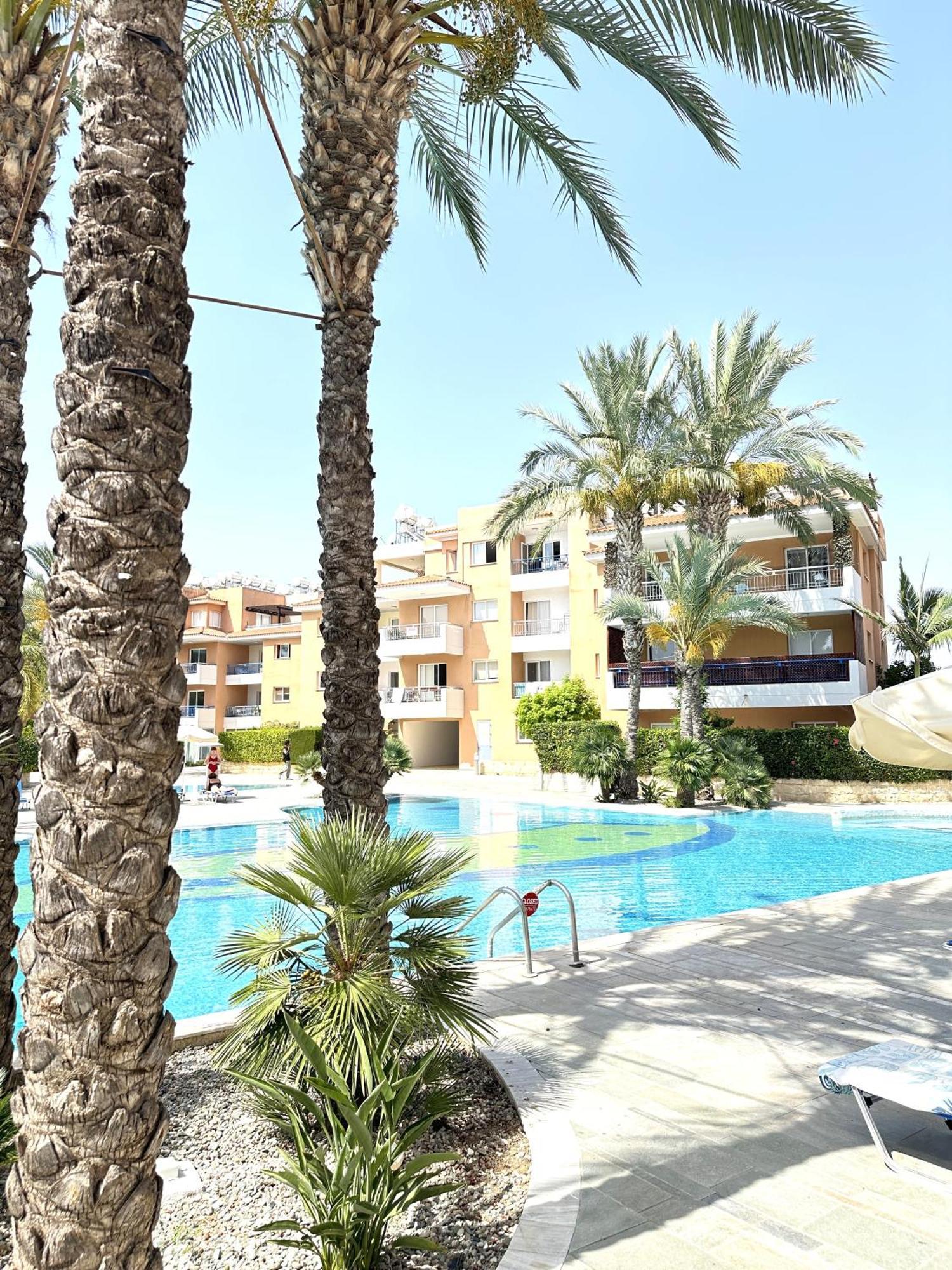 H&O Golden Sun Suite Paphos Buitenkant foto