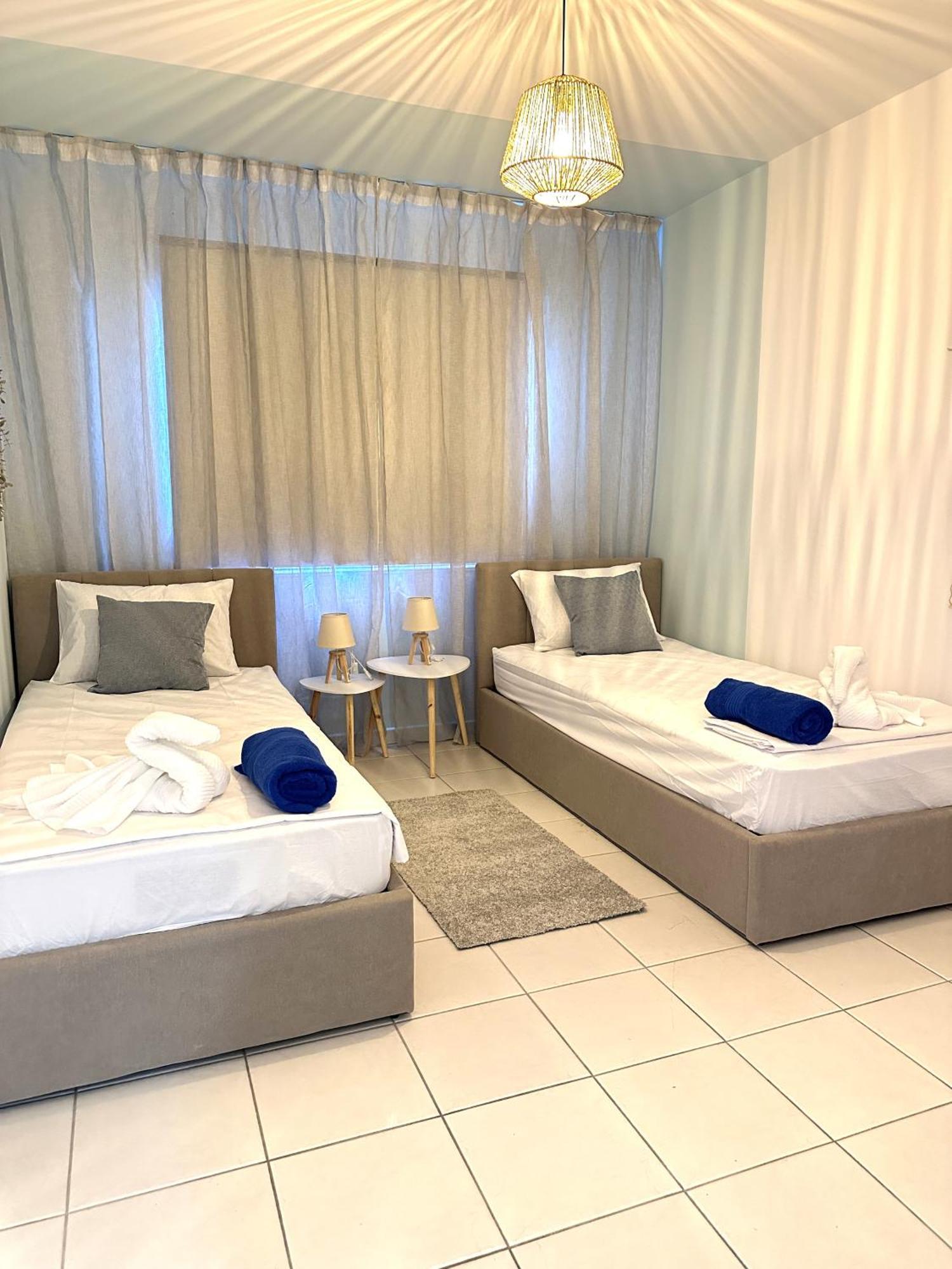 H&O Golden Sun Suite Paphos Buitenkant foto