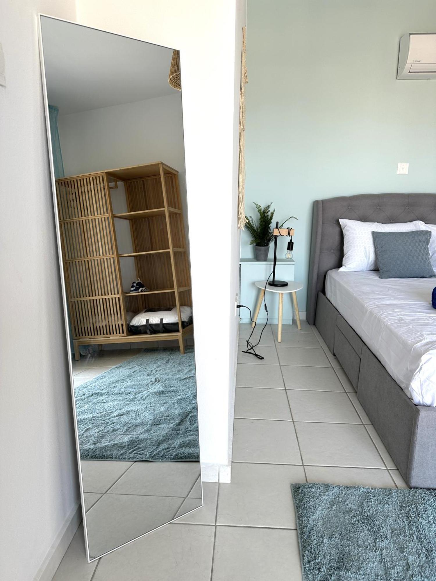 H&O Golden Sun Suite Paphos Buitenkant foto