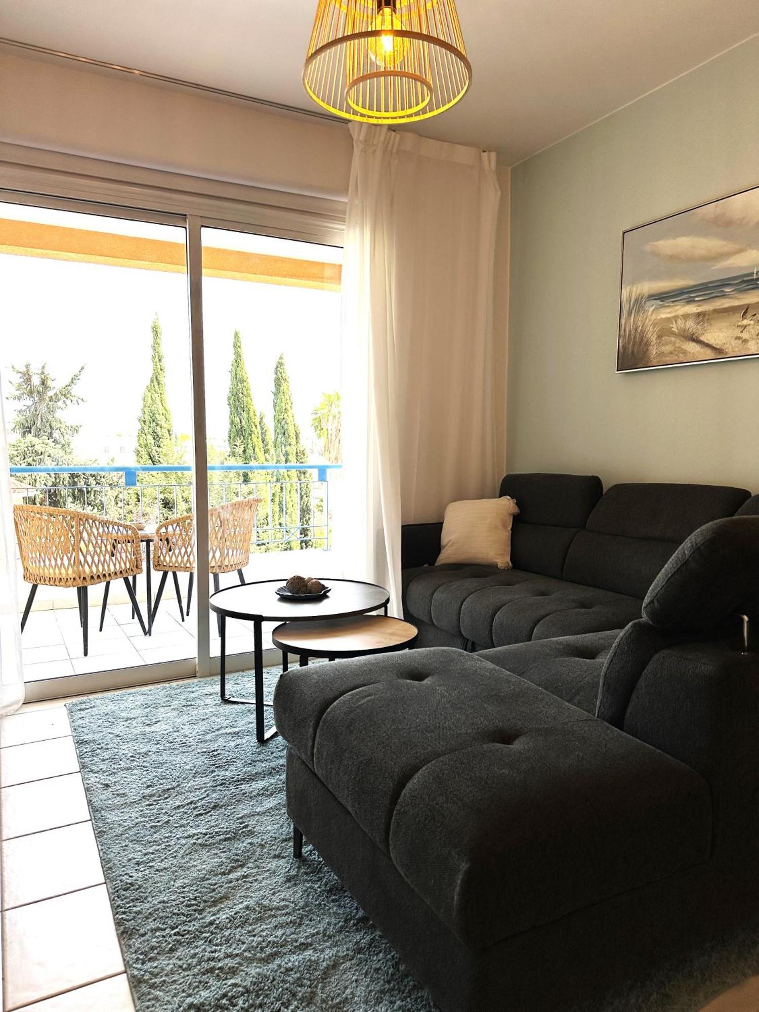 H&O Golden Sun Suite Paphos Buitenkant foto